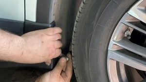 Установка порогов на Geely Atlas Pro