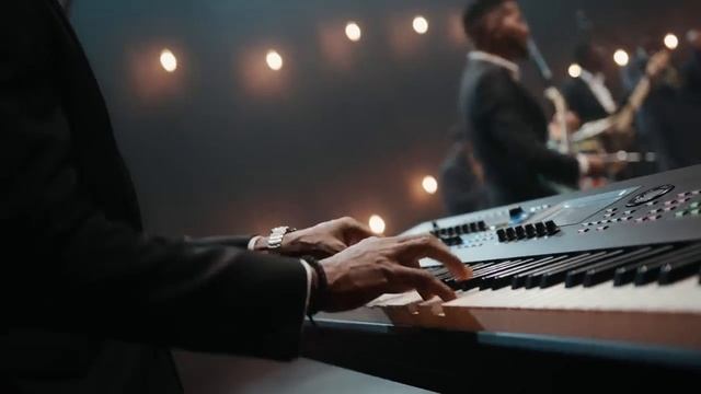 Твое Имя возношу - Пастор Кунле Аджайи смотреть онлайн