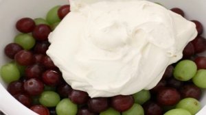 Салат с виноградом