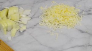 Курица, запеченная с луком