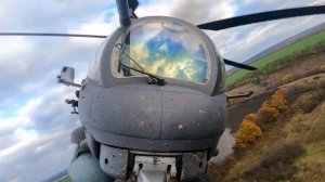 Ми-35М нанес удар по позициям ВСУ. Лучшее видео из зоны СВО