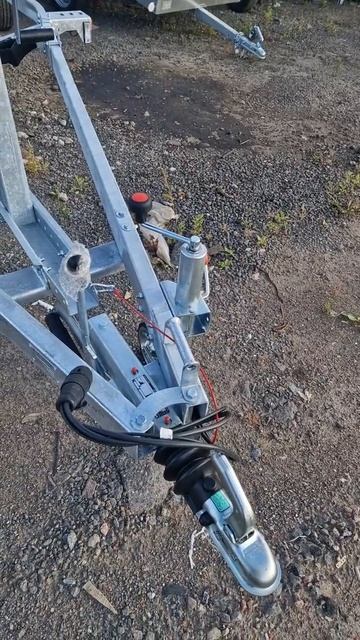 Лодочный прицеп с тормозом. МЗСА L 7022-2.20 7 метров. Видео обзор Трейли смотреть онлайн