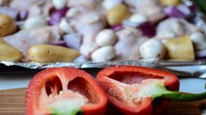 Курица, запеченная с овощами в духовке