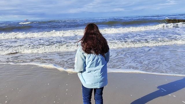 Ветра сегодня, на Балтике нет, а волны есть ;-) смотреть онлайн