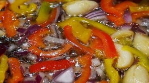 Паэлья с цыпленком и чорризо