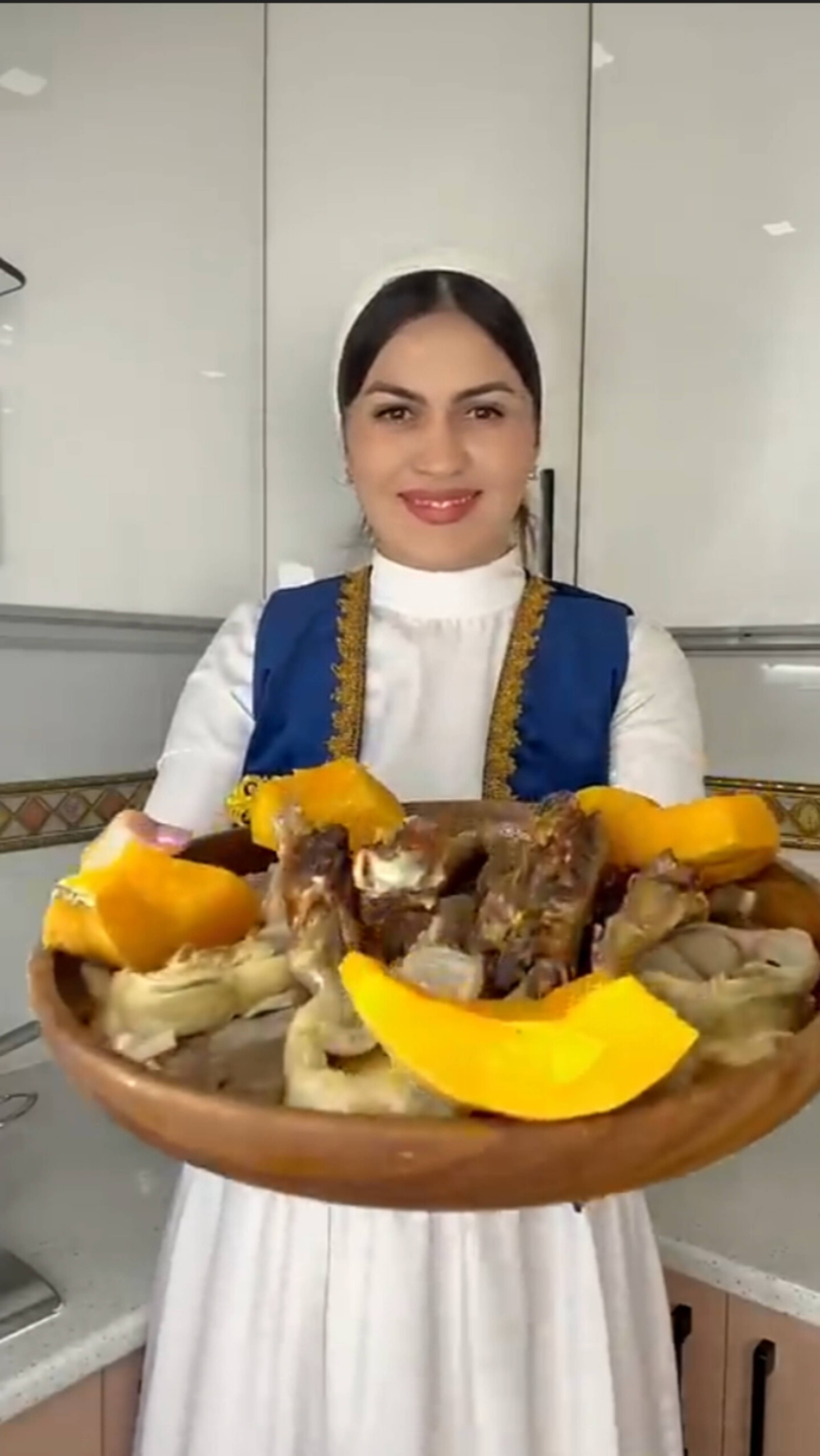 ДАВАЙТЕ ПРИГОТОВИМ НАЦИОНАЛЬНОЕ БЛЮДО КАЗАХСТАНА “БЕШБАРМАК” смотреть онлайн