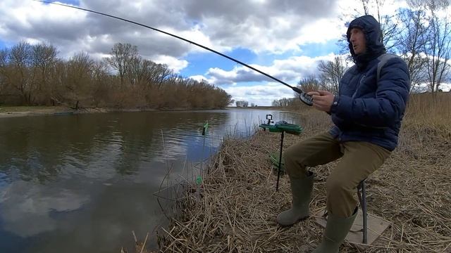 Дальний заброс! Матчевым удилищем, с инерционной катушкой! смотреть онлайн