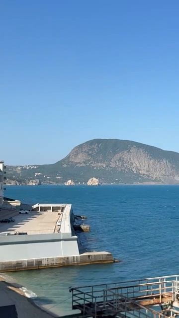 Продажа апартаментов на берегу моря в Гурзуфе! смотреть онлайн