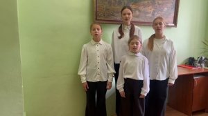 Музыка Е. Крылатова, слова Ю.Энтина "Где музыка берет начало" исполняет вокальный квартет