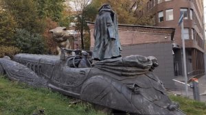 Герои "Мастера и Маргариты" на Земляном Валу, Москва 12 октября 2025 года