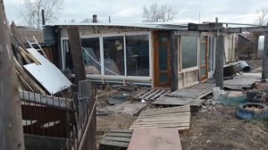 Третий день возимся с беседкой!