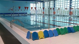 (Рыбинск-40) БАССЕЙН ЖДЁТ ПОСЕТИТЕЛЕЙ