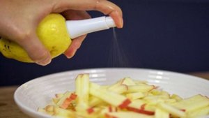 Салат с яблоками