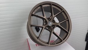 Topwheels LX01 20 9.5J вес 10.4kg Satin Bronze