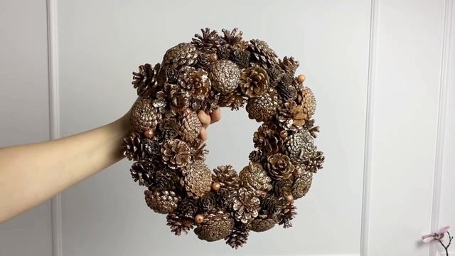 Венок из шишек FOREST GIFT с золотым глиттером, 34 см, YZ9713130-1