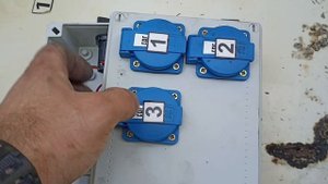 Загорелся Топас. Хорошо, огонь не пошёл дальше. Меняю блок управления, поплавковый выключатель и тд