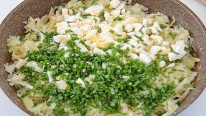 Пирог с капустой, яйцом и творогом
