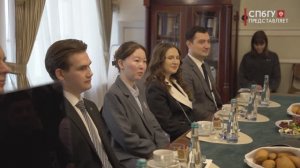 Новости СПбГУ: Визит победителей творческого конкурса, посвящённого 80-летию Великой Победы, в СПбГУ