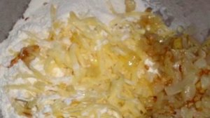 Печенье с сыром и луком