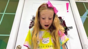 Настя и Ева в доме с привидениями