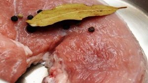 Салат оливье со свининой