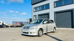Toyota Ipsum, 2003 год