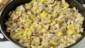Пирог с картошкой, грибами и курицей