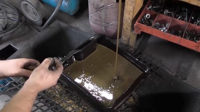 Что то тормозит двигатель ( подклиневает ) . Расходует масло и антифриз . смотреть онлайн