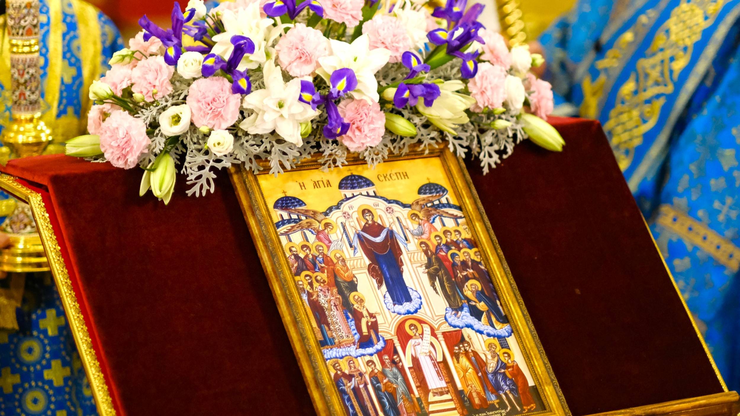 В Ханты-Мансийск прибыл пояс Пресвятой Богородицы смотреть онлайн