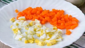 Салат «Оливье» с сосисками