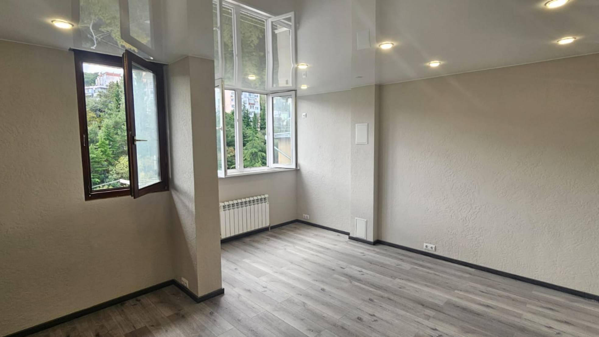 Обзор 1- комнатной квартиры в Ялте, ул. Блюхера смотреть онлайн