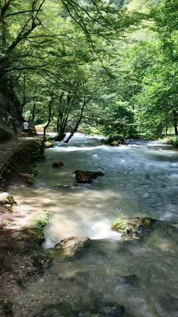 По пути в грот Симона Кананита