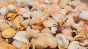 Паэлья с морепродуктами и курицей