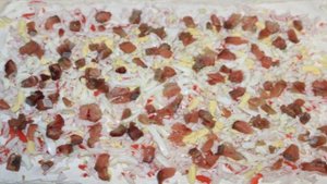 Рулет с крабовыми палочками и рыбой