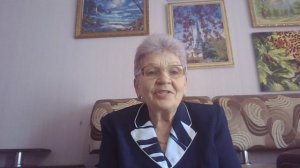 Хвост прищемили, вот и поехала на утренник...