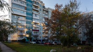Авиаторов 120