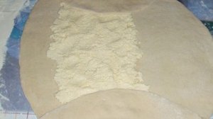 Рулет с творожной начинкой