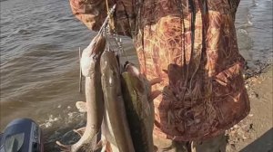 Рыбалка .ЗАКРЫЛИ СЕЗОН НА ОБИ.ВЕТЕР СНЕГ СОЛНЦЕ МОРОЗ.