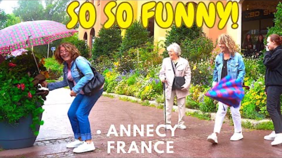 EPIC BUSHMAN (SCARES UNDER THE RAIN 🌧️).BUSHMAN PRANK смотреть онлайн