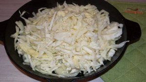 Пирог с капустой из дрожжевого теста