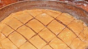 Пахлава с орехами