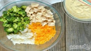 Курица, запечённая с рисом и овощами