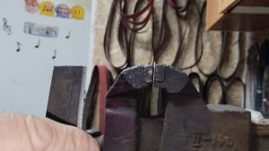 Краш тест клинка х12мф. толщина на месте слома около 3 мм