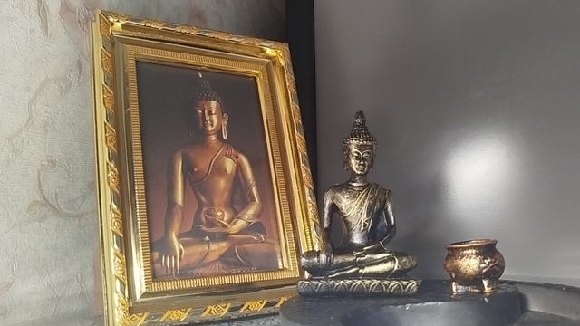 Будийские притчи: О бедной женщине, преподнесшей в дар кусок полотна смотреть онлайн