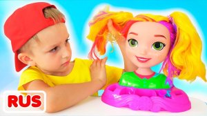 Дети играют вместе с мамой в салон красоты! Видео от Влада и Ники!