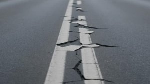 Между мёртвых полос