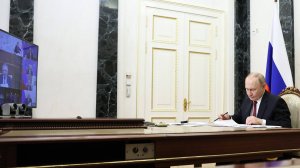 Владимир Путин по видеосвязи провёл совещание с членами Правительства, Кремль, 15 октября 2025 года