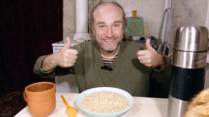 ужин с Рыжулей. генерация видео ии. нужен закон. мукбанг. обжор. еда на камеру. диета. шизофрения.