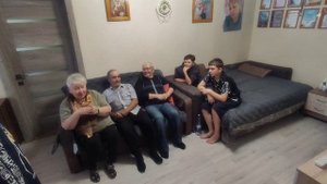 ВСТРЕЧАЮ ГОСТЕЙ. ВПЕРВЫЕ У НАС ПРОЕЗДОМ. НЕОЖИДАННАЯ ВСТРЕЧА