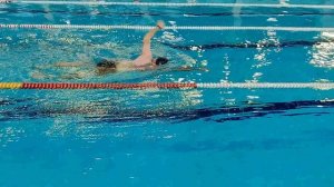 Заплыв от 10.10.2025. Бассейн Радуга. Кроль. Красноярск. Тренер переживает больше чем пловец.